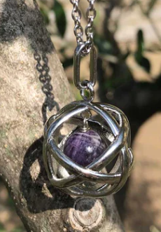 Collana con Ciondolo Genesa e pietra di Ametista