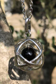 Collana con Ciondolo Genesa con Onice Nera