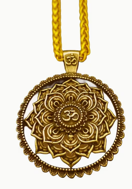 Collana ciondolo, con il simbolo del OM simbolo di pace e armonia.